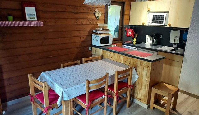 Cozy 3-room duplex, west-facing balcony and secure parking in Châtel