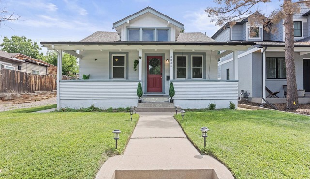 Cozy 3BD Craftsman House