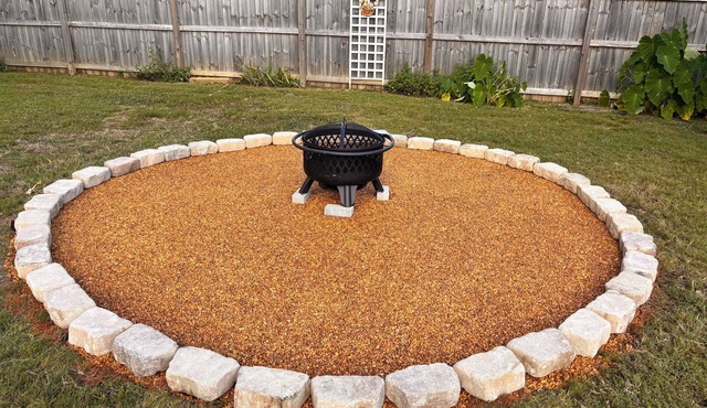 Cozy 3BR, 2 bath retreat with fire pit, pet friendly, 18 miles from Talladega!