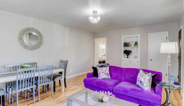 Cozy 3BR 2BA Bungalow Centrally Located