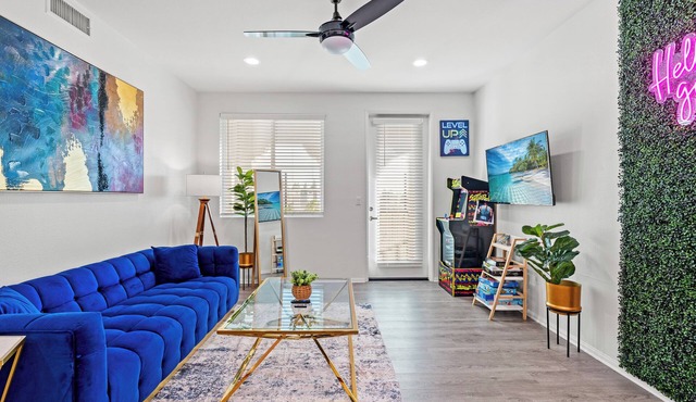 Cozy 3BR Apartment Near Disney + Arcade