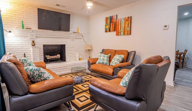 Cozy 3BR Charlotte Retreat Near Uptown