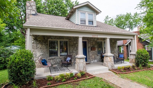 Cozy 3BR Cottage: Ideal for All in Vibrant East Nashville