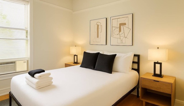 Cozy 3BR Gem in North Center