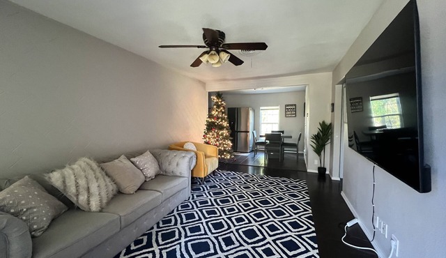 Cozy 3BR Home, Huge Yard, 65" TV