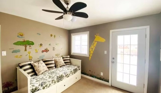 Cozy 3BR Home - Backyard - Close to attractions