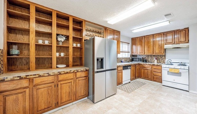 Cozy 3BR Home near Airport