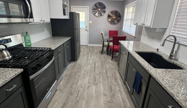 Cozy 3BR Home w/Modern Touches