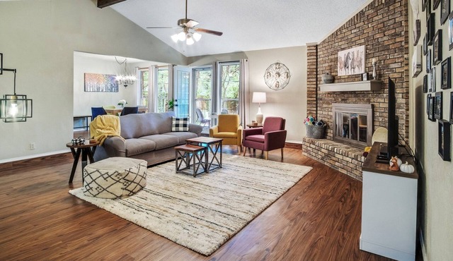 Cozy 3BR Kid & Dog Friendly Home In Central Location! by RedAwning