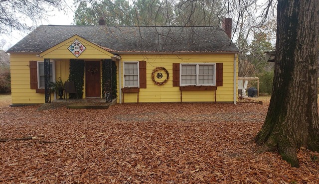 Cozy 3BR-near Hanging Rock, Chateau Vie, Meadows, Friends wedding venues