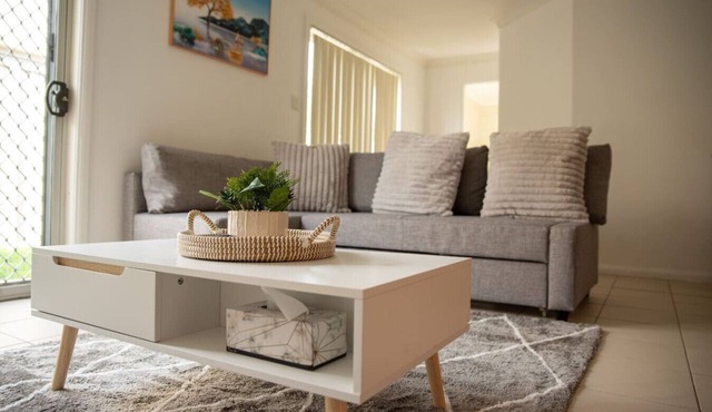 Cozy 3BR Retreat, Ensuite, Wi-Fi