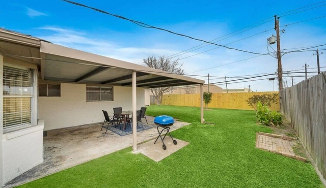 Cozy 3BR Retreat:Game Room, Grill & Great Space