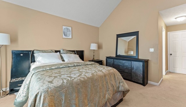 Cozy 3BR Retreat Near Fort Knox w/Patio