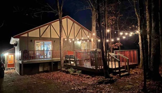 Cozy 3BR Ski-Chalet Style Retreat w/Sauna + Fireplace— Outdoor Adventure Base