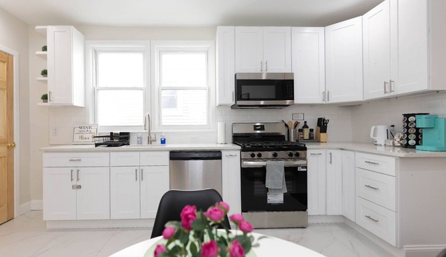 Cozy 3BR Stay in Stamford & Near Old Greenwich