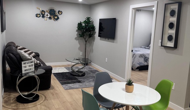 Cozy 3BR Suite at Winnipeg South