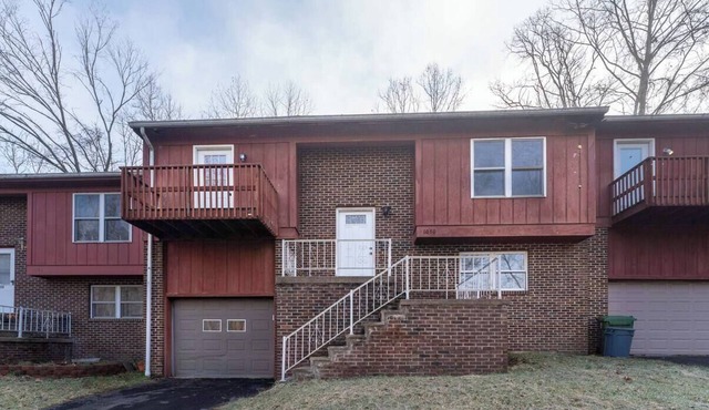 Cozy 3BR townhouse near WVU, Hospitals, Interstate