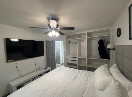 Cozy 3BR with Games & Gazebo in Overland Saint Louis