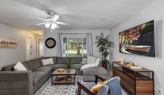 Cozy 4/3, Patio, King Bed, Bunk Room + Water Park!