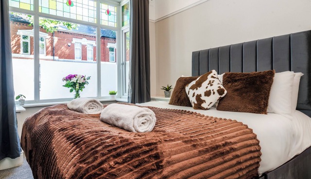 Cozy 4 bed house in Birmingham for trade stays