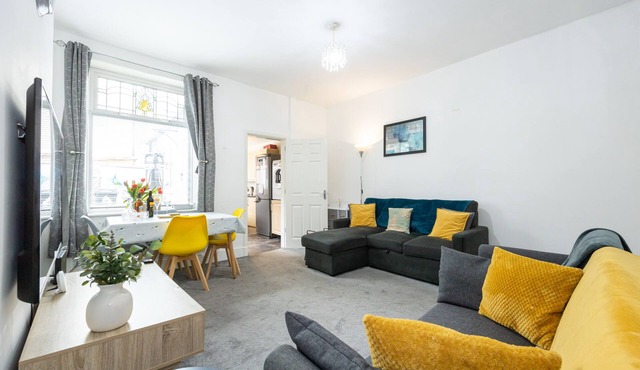 Cozy 4 bed terraced house in Great Harwood