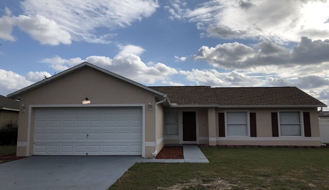 Cozy 4 bedroom 2 bathroom Pool Home with game room Close to all the parks.