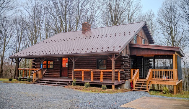 Cozy 4-bedroom cabin in Coudersport with View, Games, Fire Pit & Screen Porch