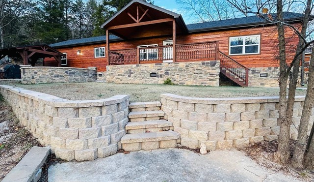 Cozy 4-bedroom Cabin in Branson