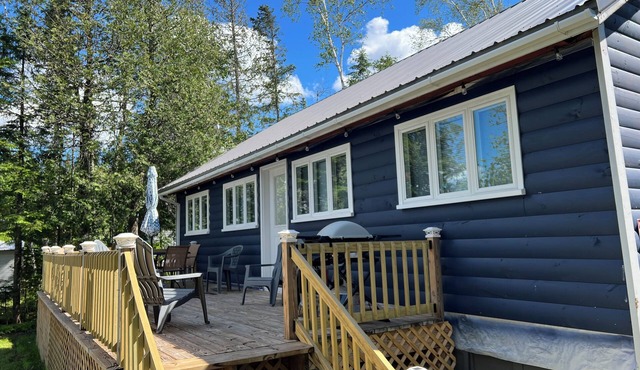 Cozy 4-bedroom cabin in lovely Cross Lake