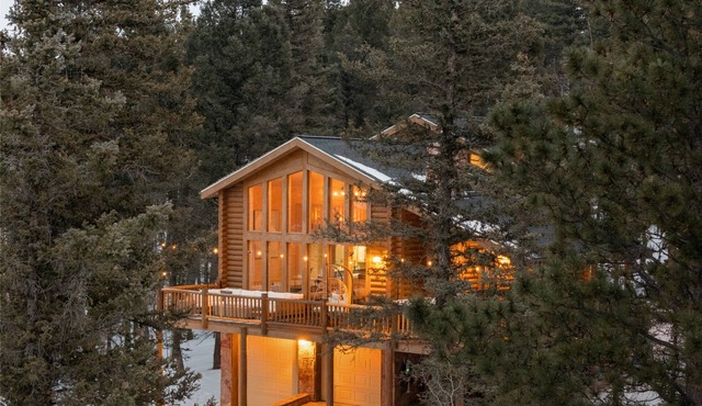 Cozy 4-bedroom Cabin with Views, Hot Tub, Game Room, EV Charger, & Pet Friendly!