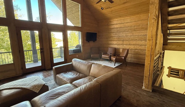 Cozy 4-bedroom cabin in Park City