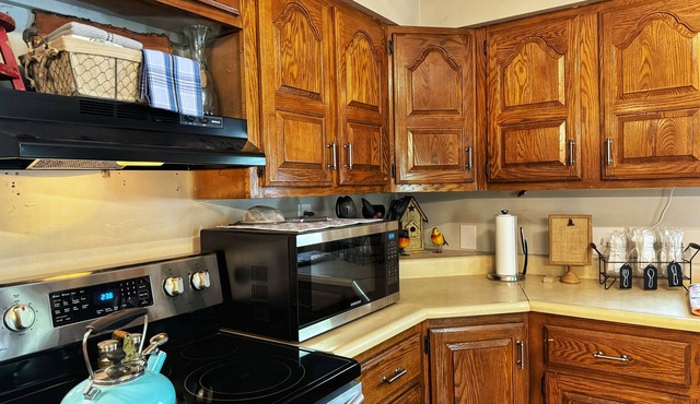 Cozy 4-bedroom farmhouse located in the Foothills of the Appalachian Mountains!