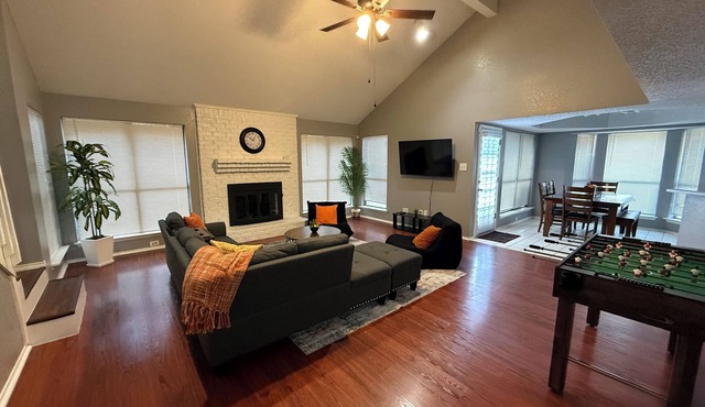 Cozy 4 bedroom home in Grand Prairie,TX
