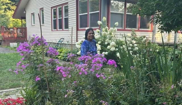 Cozy 4-bedroom house , 3-full baths in marvelous West Chicago with WiFi, AC,