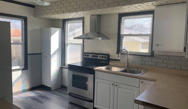 Cozy 4-bedroom house 5 minutes from Flint airport