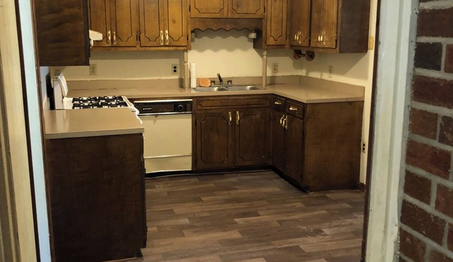 Cozy 4-bedroom house in Durant with AC, WiFi Family Friendly