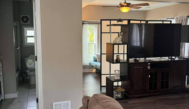 Cozy 4-Bedroom House Perfect for Groups & Families in West Seattle