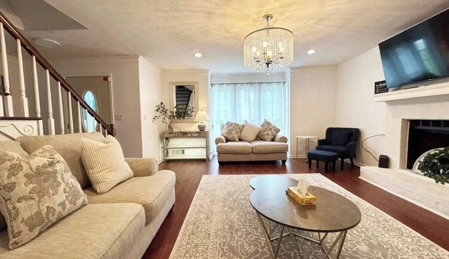 Cozy 4-Bedroom Retreat Near Stone Mountain Park – Perfect for Family Getaways!