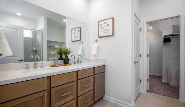 Cozy 4-Bedroom Retreat in Hutto