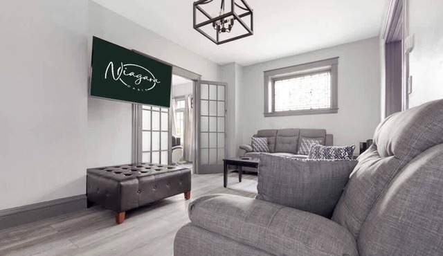 Cozy 4BR, 1BA close to the Falls