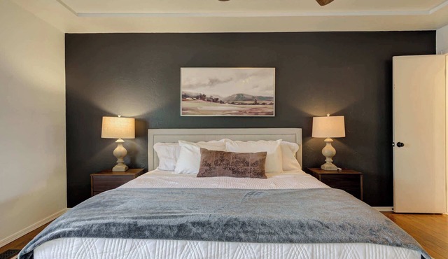 Cozy 4BR (2 Kings) Retreat Near Oklahoma Christian