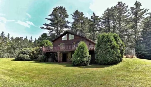 Cozy 4BR/2BA Home near Okemo, Killington Mountains