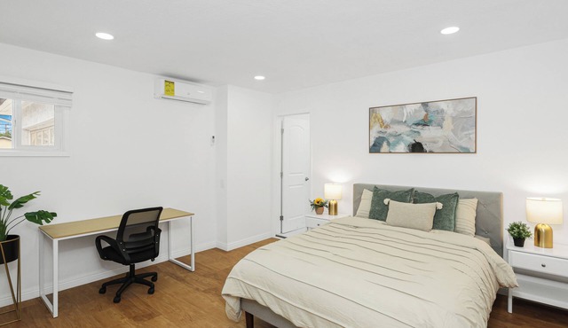 Cozy 4BR Home Near Disneyland and Knott's Berry Farm
