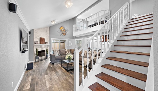 Cozy 4BR Houston Home in International District Fast Wi-Fi, fully stocked kitchen, 2 free parking spots, and pet-friendly!