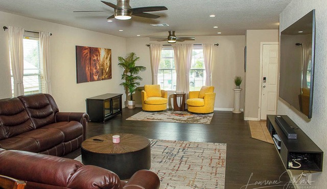 Cozy 4BR Retreat Near Randolph AFB & Ft Sam
