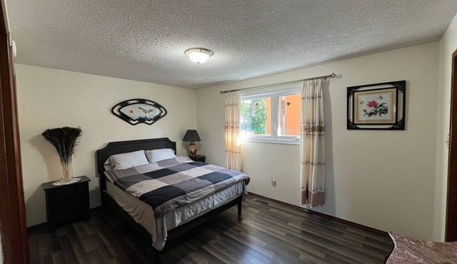 Cozy 5 Bed 2.5 Bath near U of M & Princess A Stadium