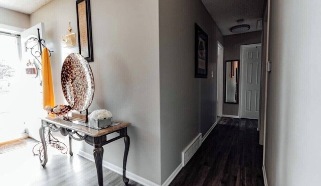 Cozy 5-Bedroom Home in Aurora!nPerfect blend of comfort & convenience