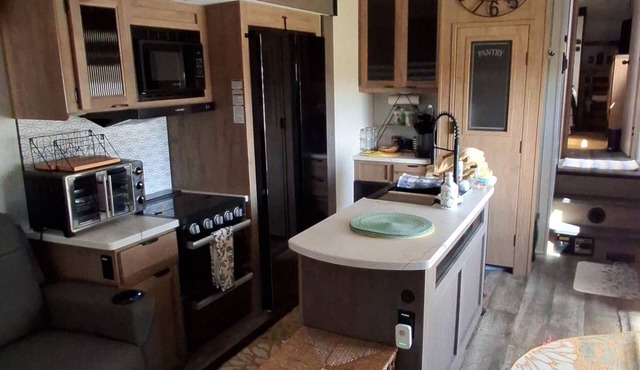 Cozy 5th wheel in Foothills of the Blue Ridge Parkway
