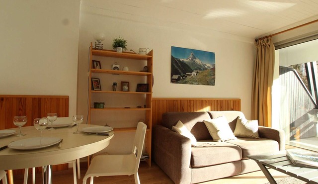 Cozy 6-Person Apartment with Mountain View and Balcony in Serre-Chevalier