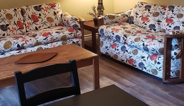 Cozy 600 ft guest house with amazing view up the hill in Hacienda Heights area.
